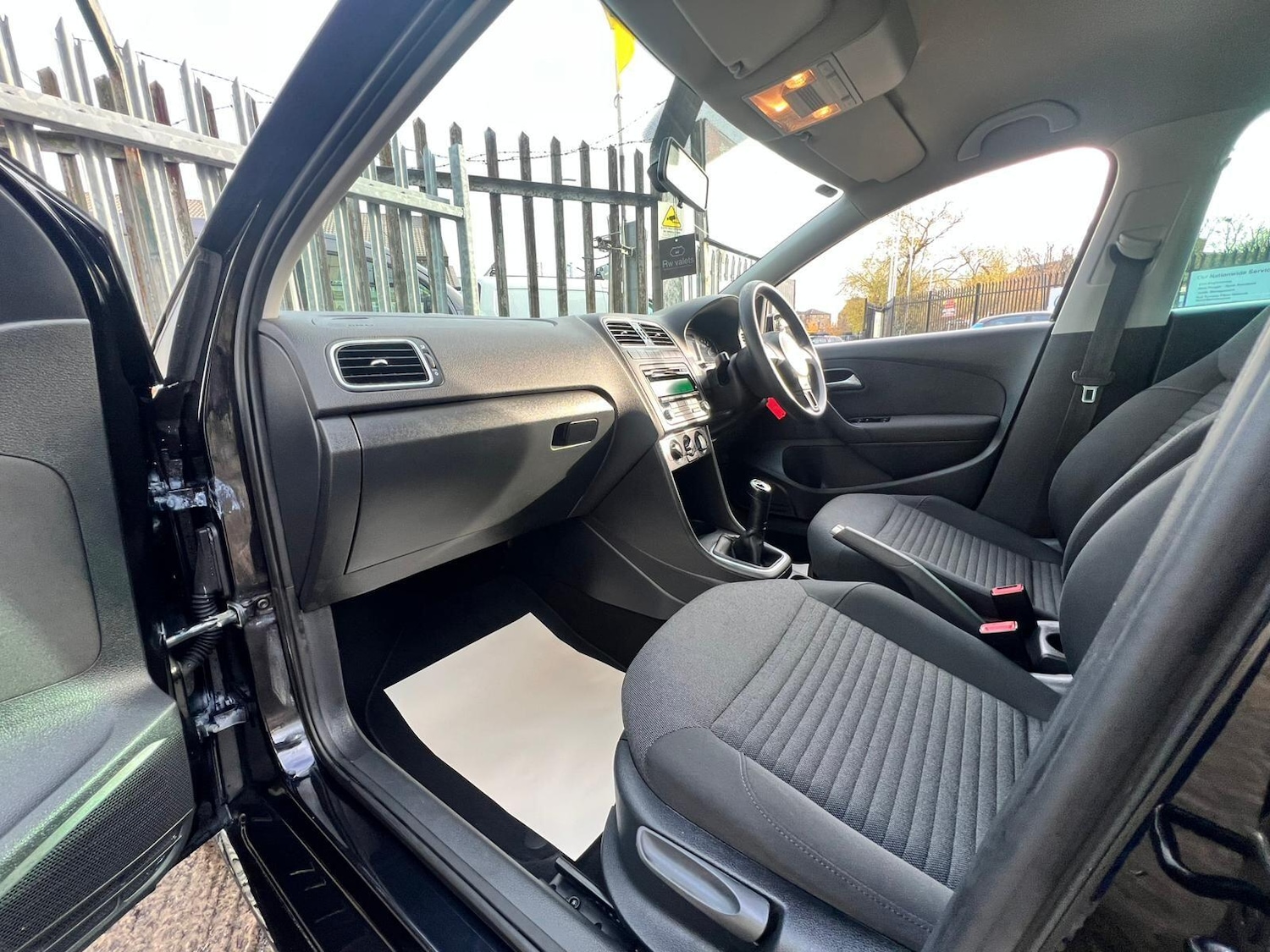 Used Volkswagen Polo 2012 for sale - 76832514: Photo 53