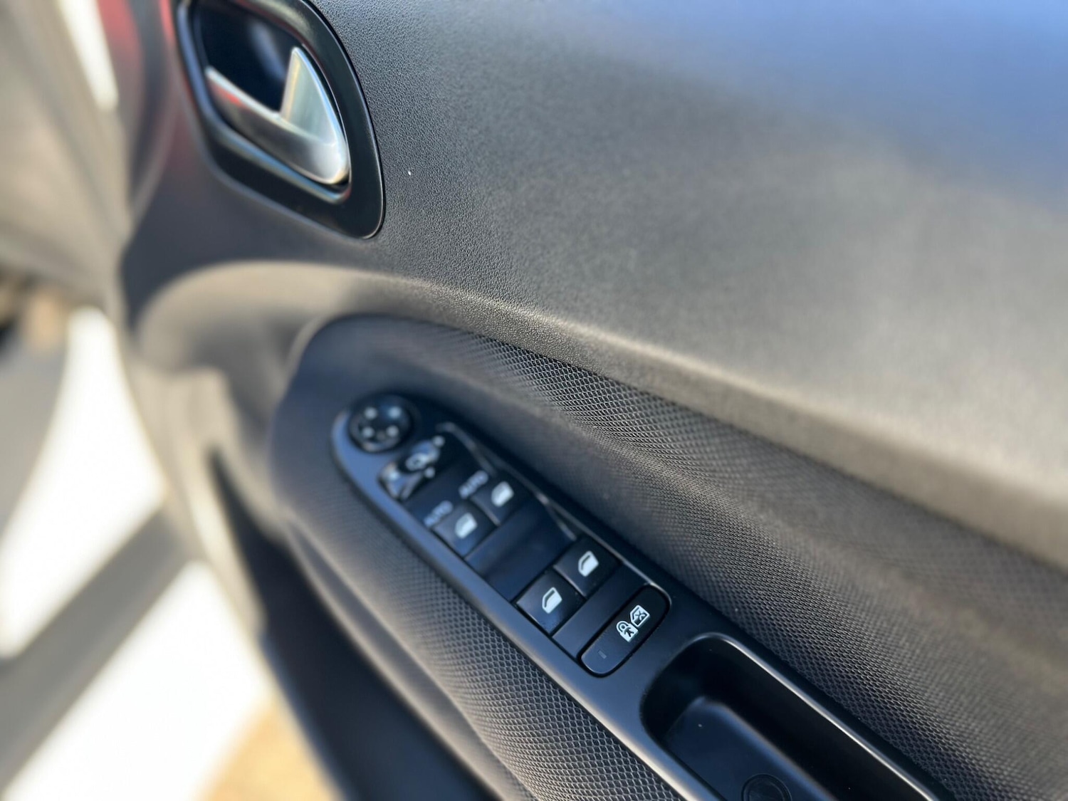 Used Citroen C3 Picasso 2017 for sale - 76032434: Photo 42