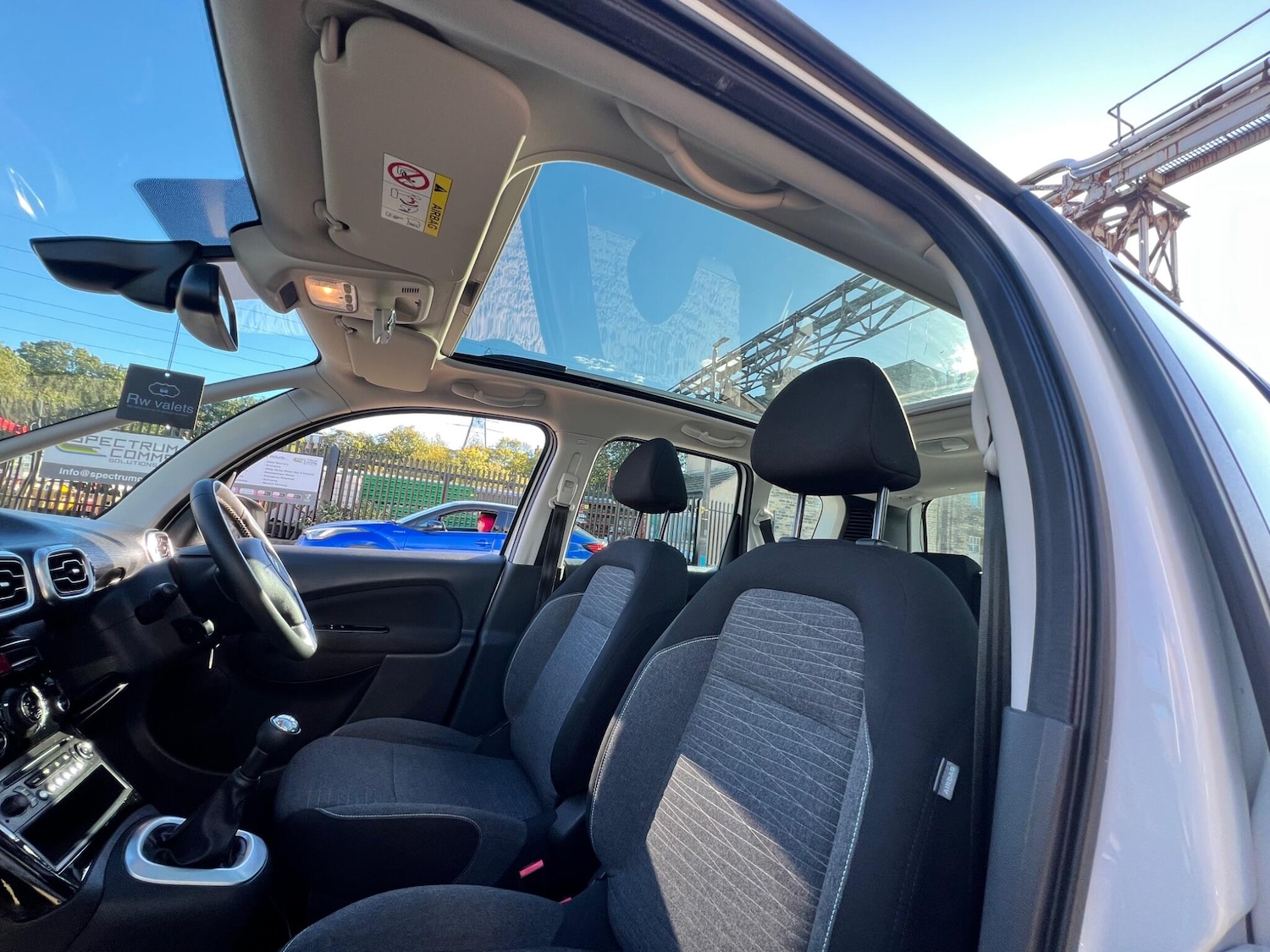 Used Citroen C3 Picasso 2017 for sale - 76032434: Photo 53