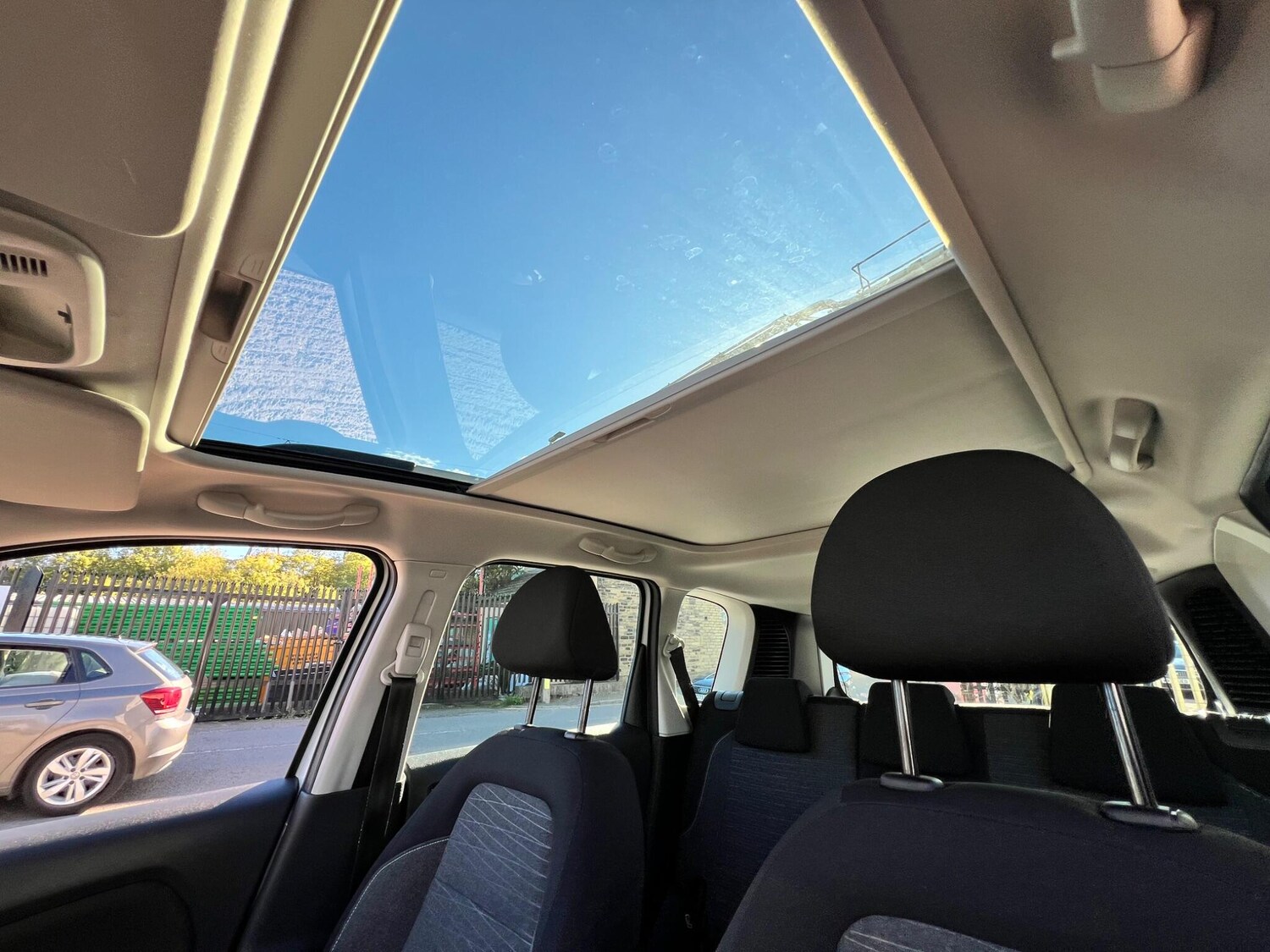 Used Citroen C3 Picasso 2017 for sale - 76032434: Photo 55