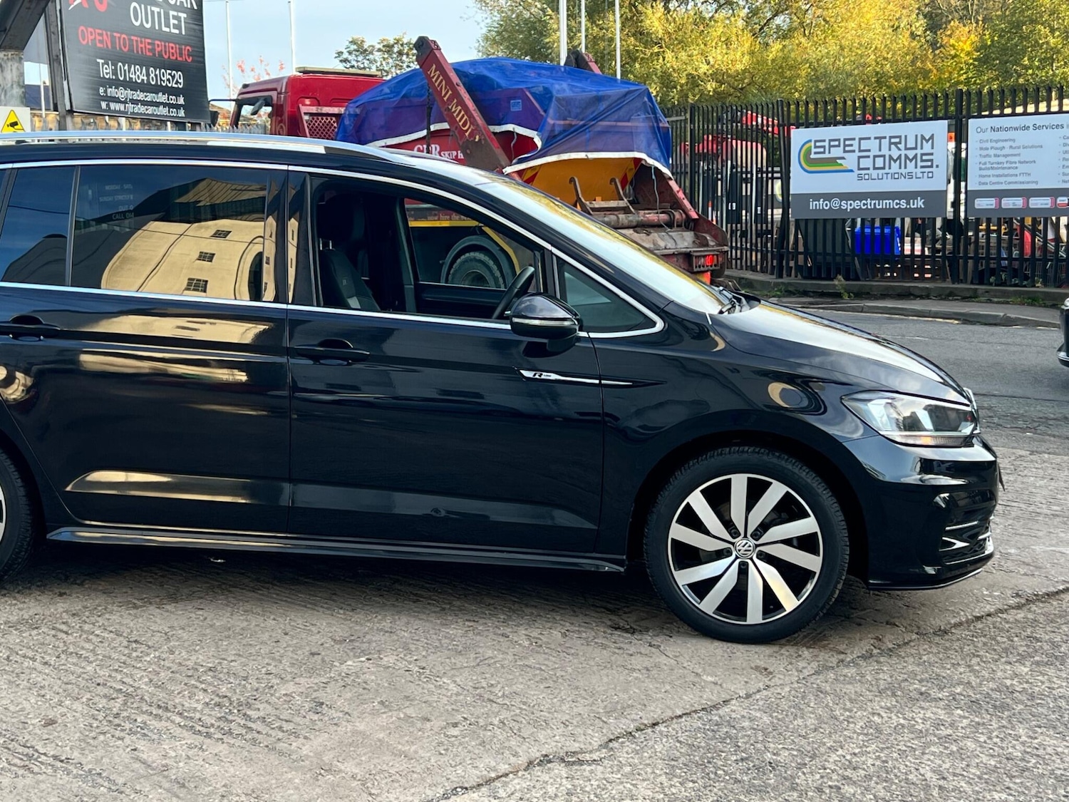 Used Volkswagen Touran for sale - 76409631: Photo 12