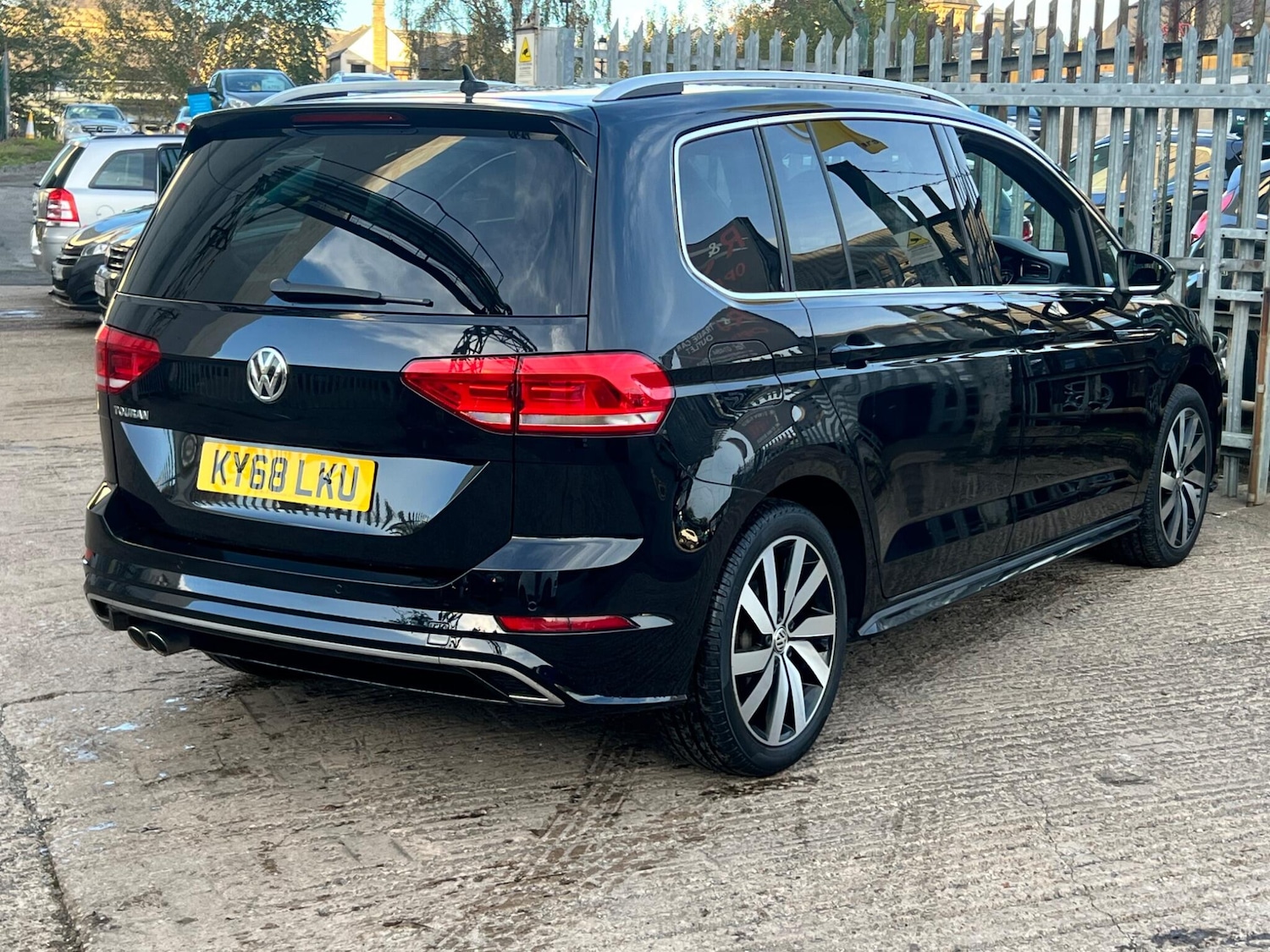 Used Volkswagen Touran for sale - 76409631: Photo 18