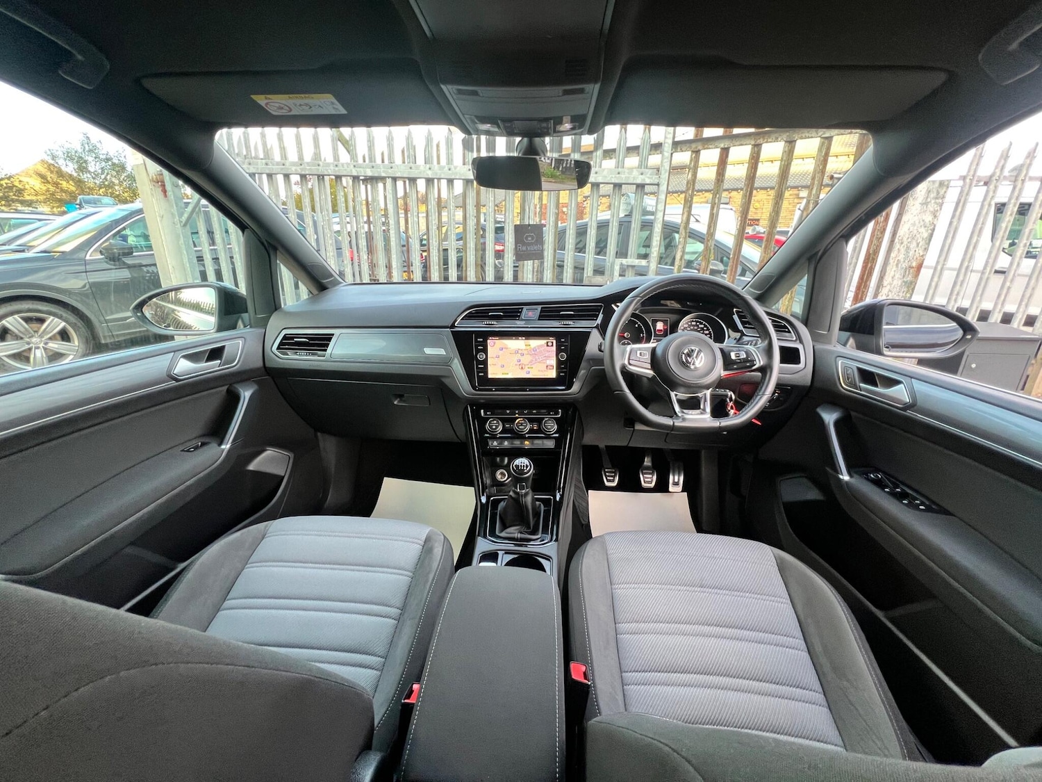 Used Volkswagen Touran for sale - 76409631: Photo 29