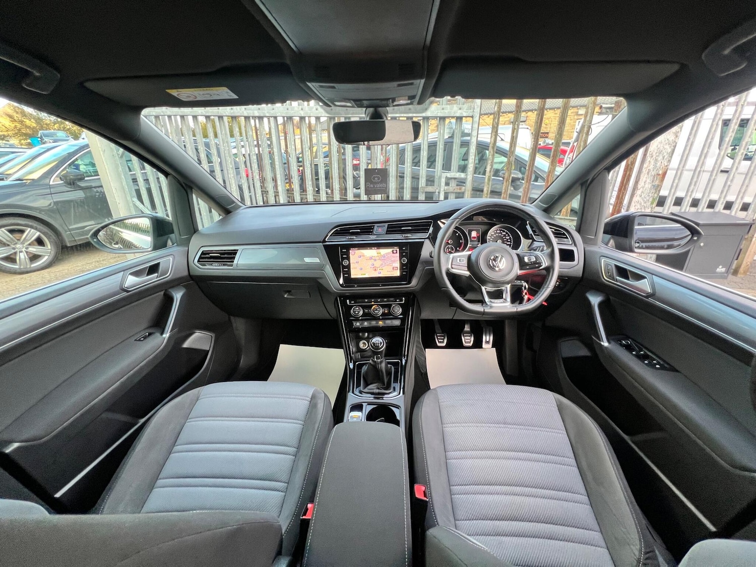 Used Volkswagen Touran for sale - 76409631: Photo 30