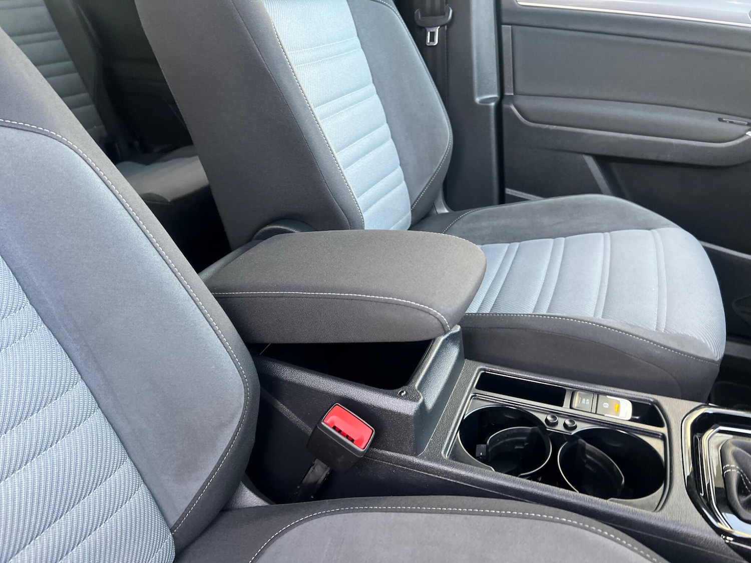 Used Volkswagen Touran for sale - 76409631: Photo 35