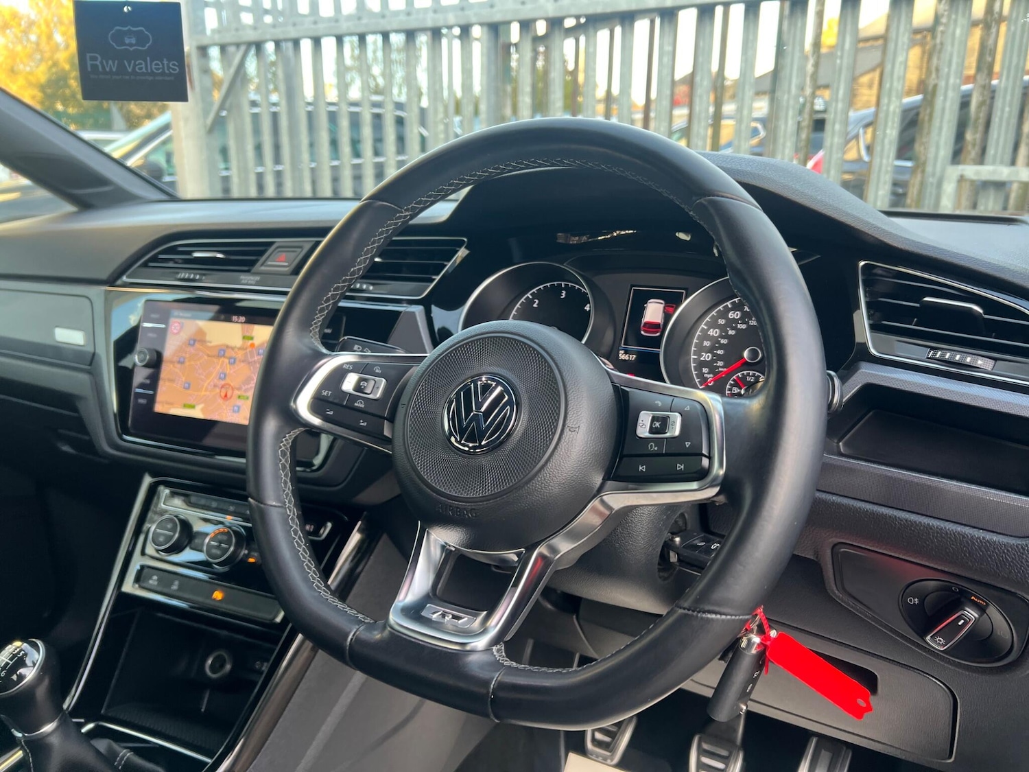 Used Volkswagen Touran for sale - 76409631: Photo 38