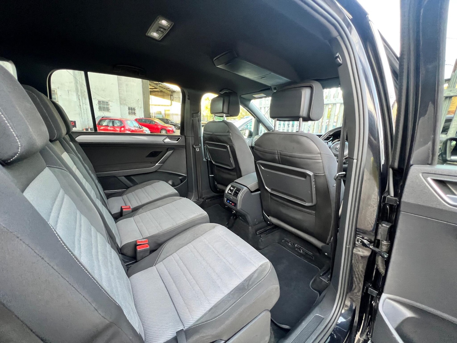 Used Volkswagen Touran for sale - 76409631: Photo 54