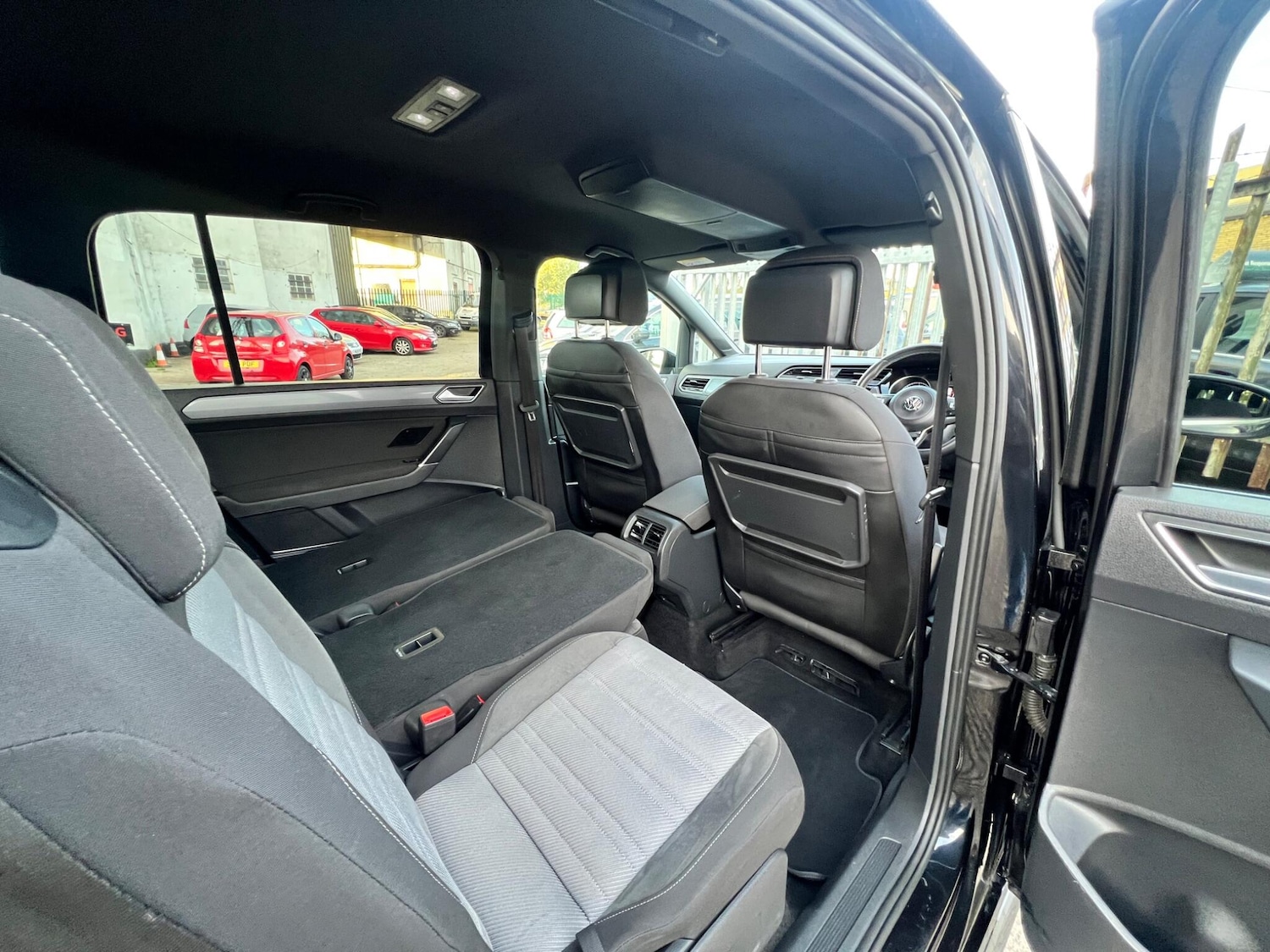 Used Volkswagen Touran for sale - 76409631: Photo 57