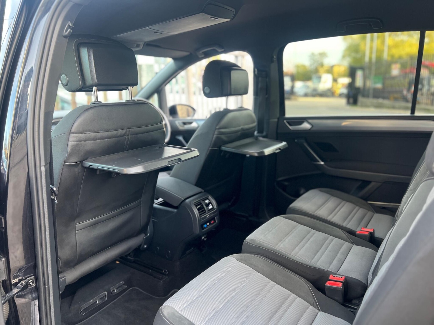 Used Volkswagen Touran for sale - 76409631: Photo 72