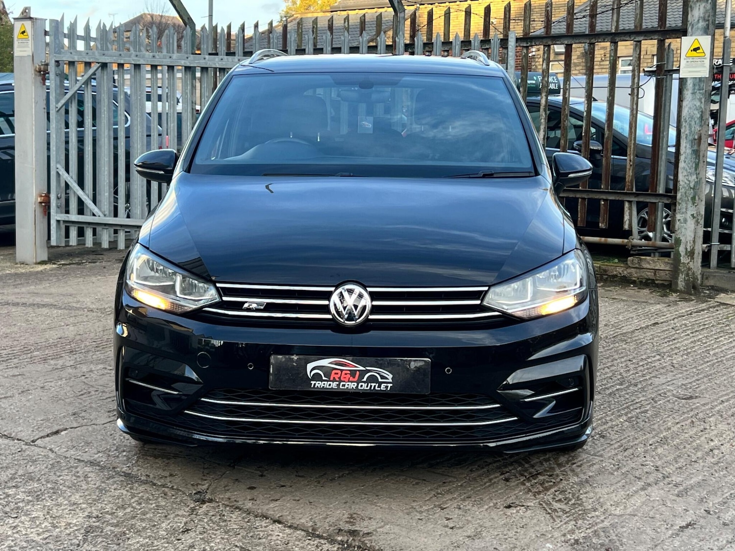 Used Volkswagen Touran for sale - 76409631: Photo 8