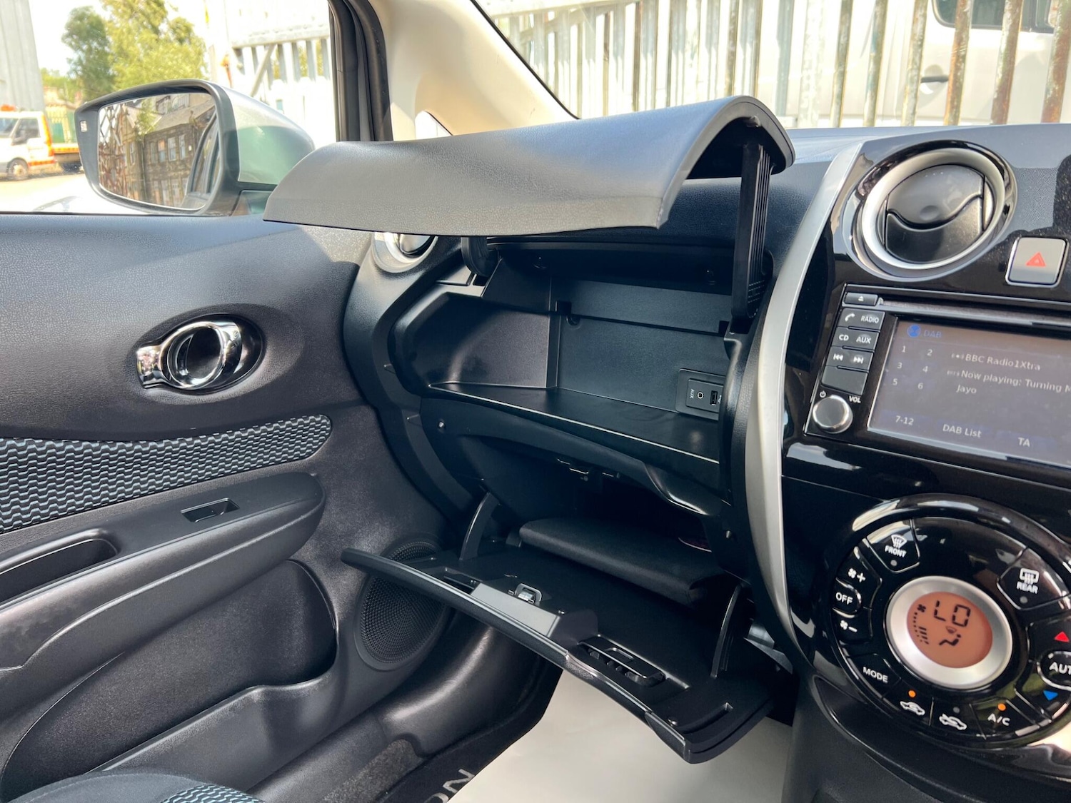 Used Nissan Note 2015 for sale - 76326806: Photo 51