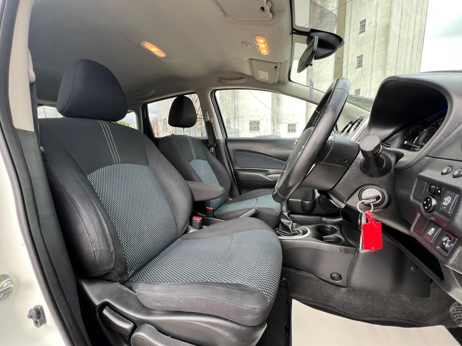 Used Nissan Note 2015 for sale - 76991343: Photo 24