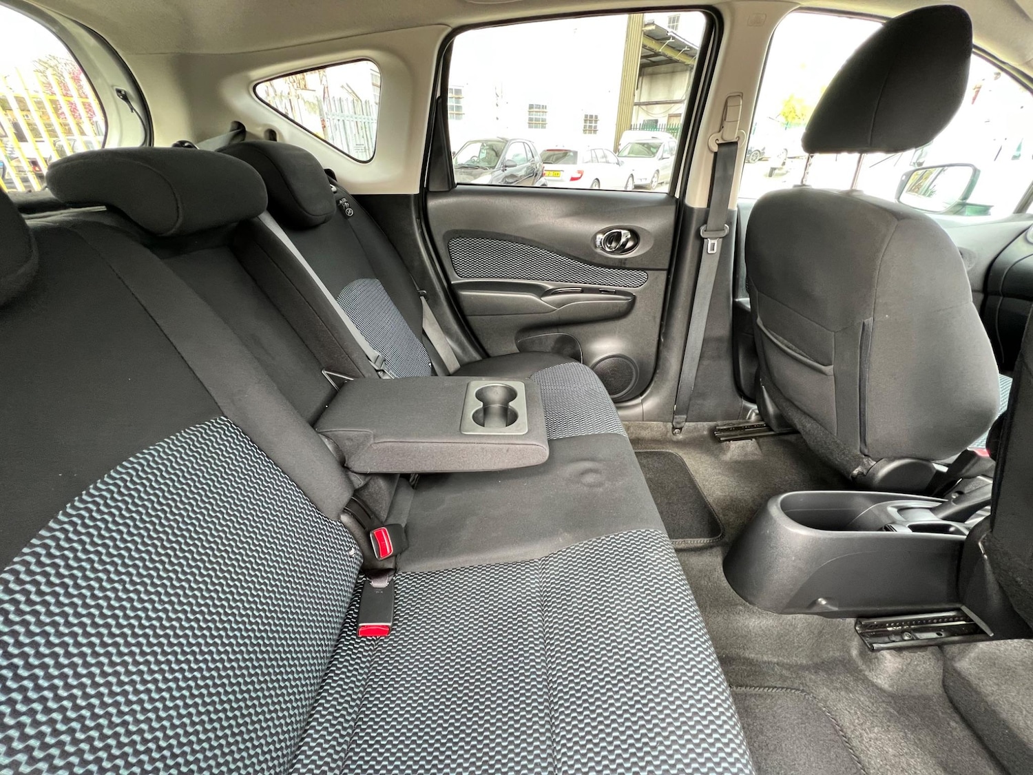 Used Nissan Note 2015 for sale - 76991343: Photo 46