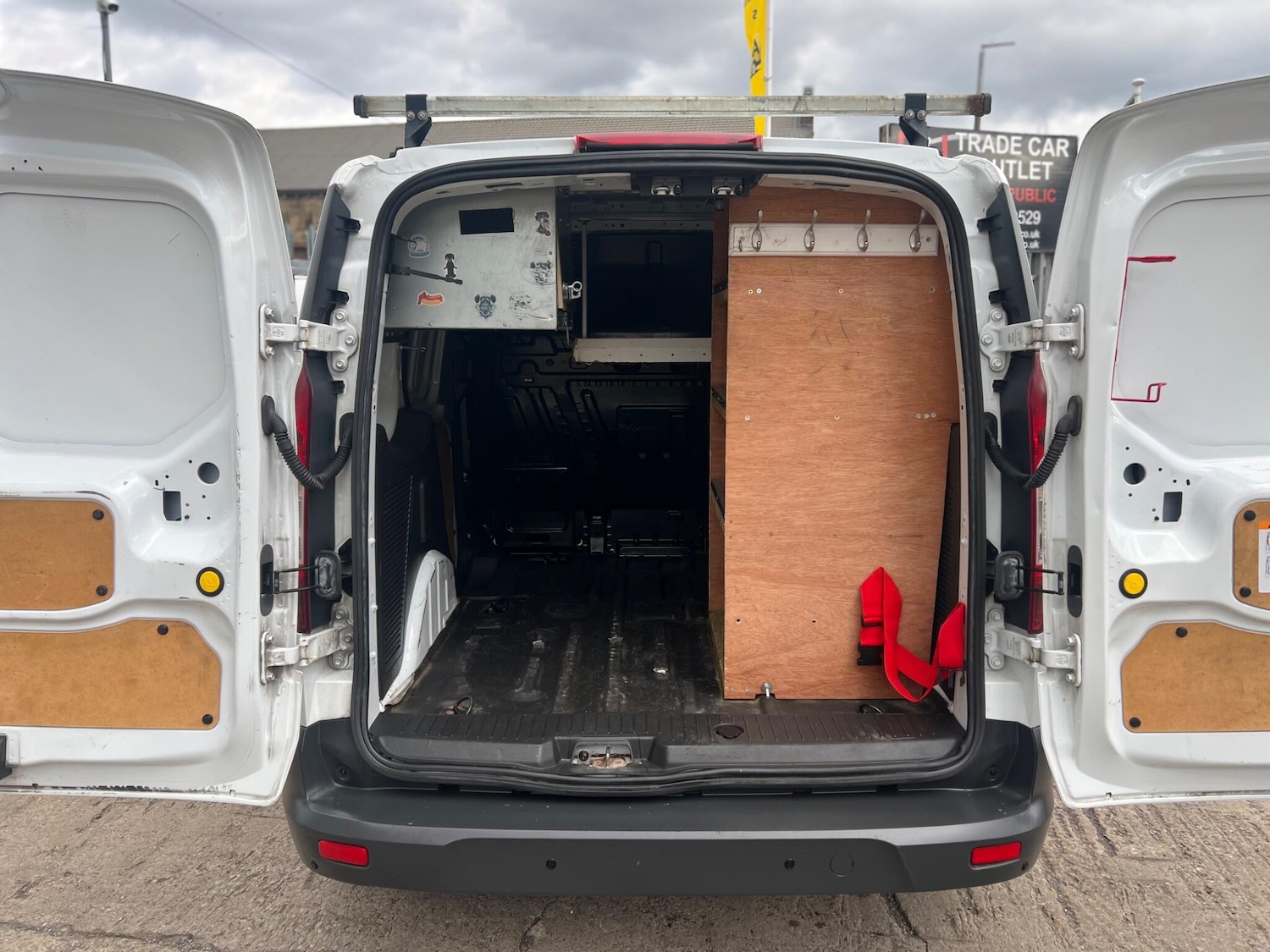 Used Ford Transit Connect 2018 for sale - 76012130: Photo 30