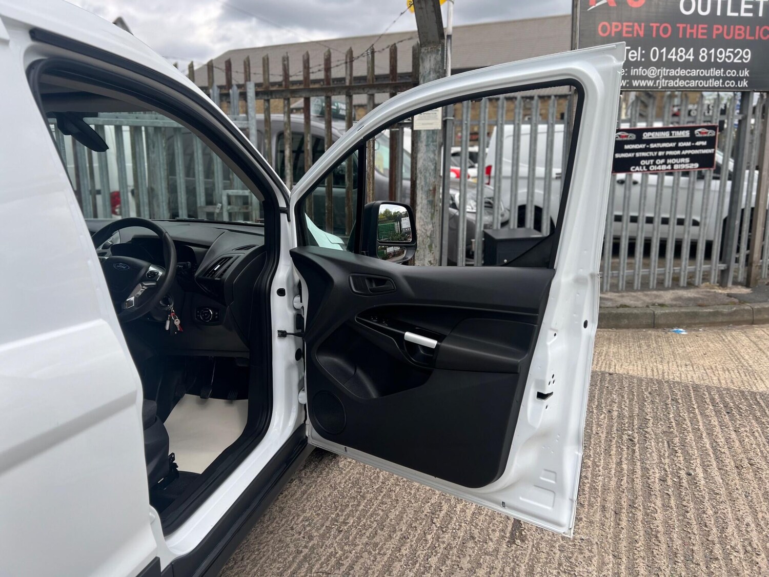 Used Ford Transit Connect 2018 for sale - 76012130: Photo 49