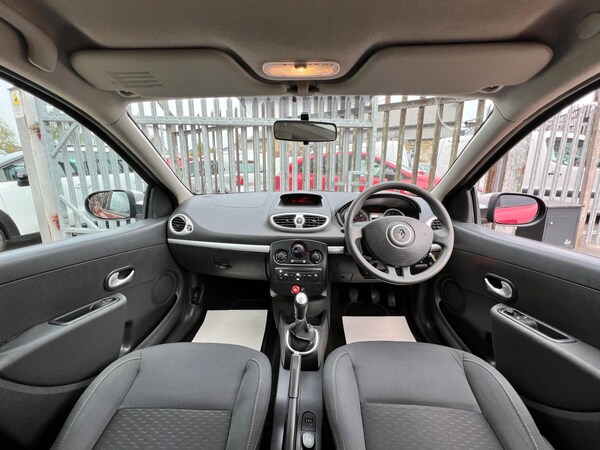 Used Renault Clio 2010 for sale - 74759048: Photo 25