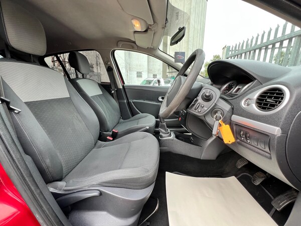 Used Renault Clio 2010 for sale - 74759048: Photo 39