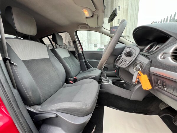 Used Renault Clio 2010 for sale - 74759048: Photo 40