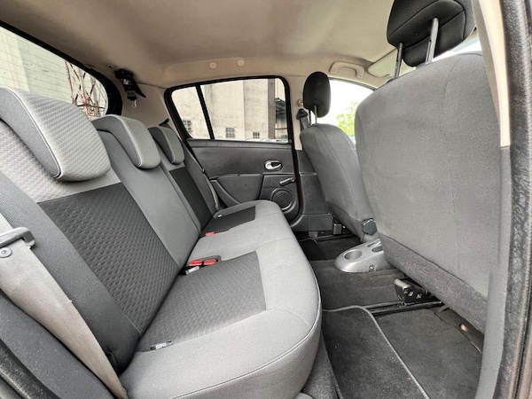 Used Renault Clio 2010 for sale - 74759048: Photo 45