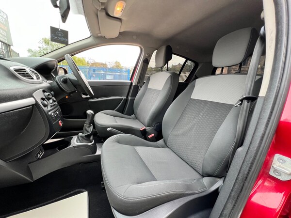 Used Renault Clio 2010 for sale - 74759048: Photo 50