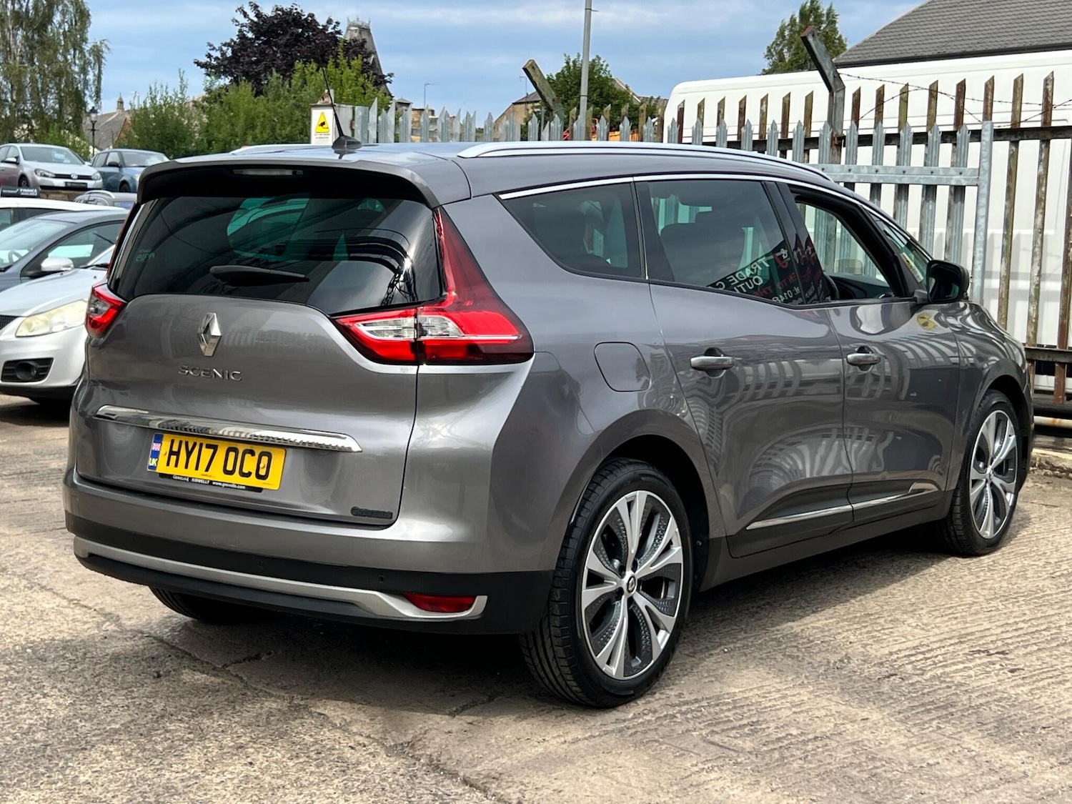 Used Renault Grand Scenic 2017 for sale - 77081317: Photo 10