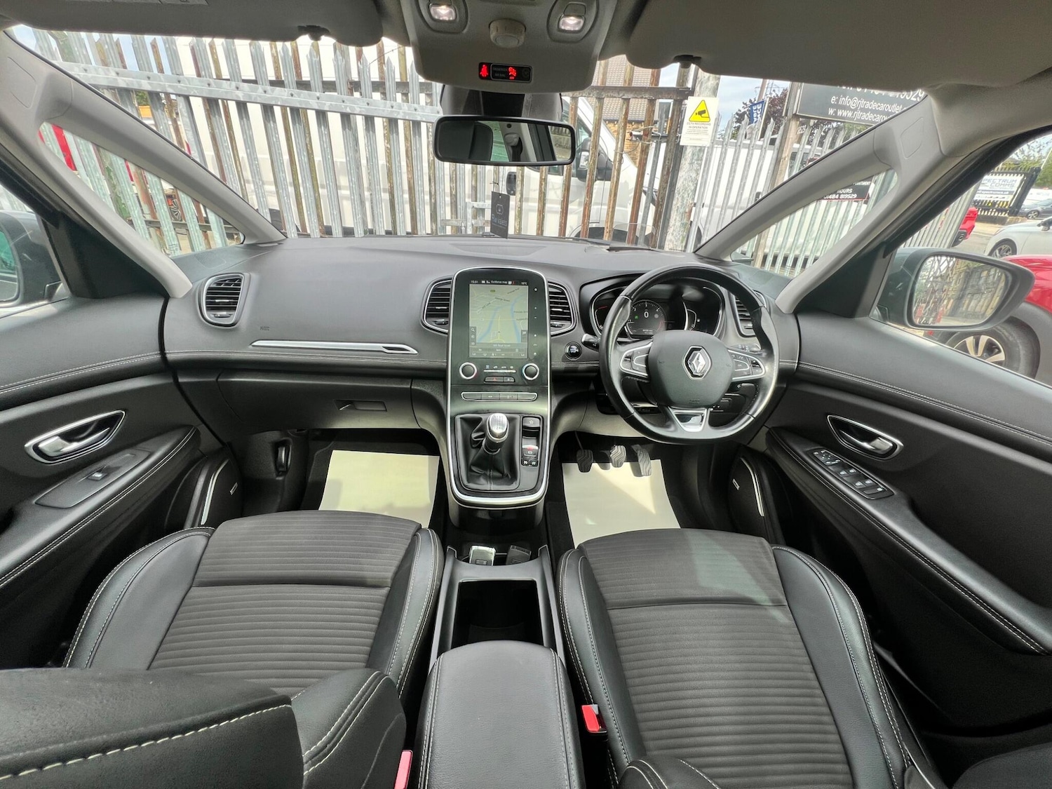 Used Renault Grand Scenic 2017 for sale - 77081317: Photo 29