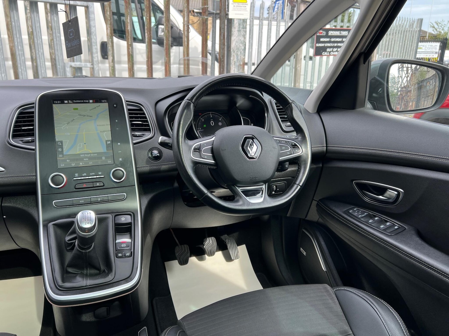 Used Renault Grand Scenic 2017 for sale - 77081317: Photo 30