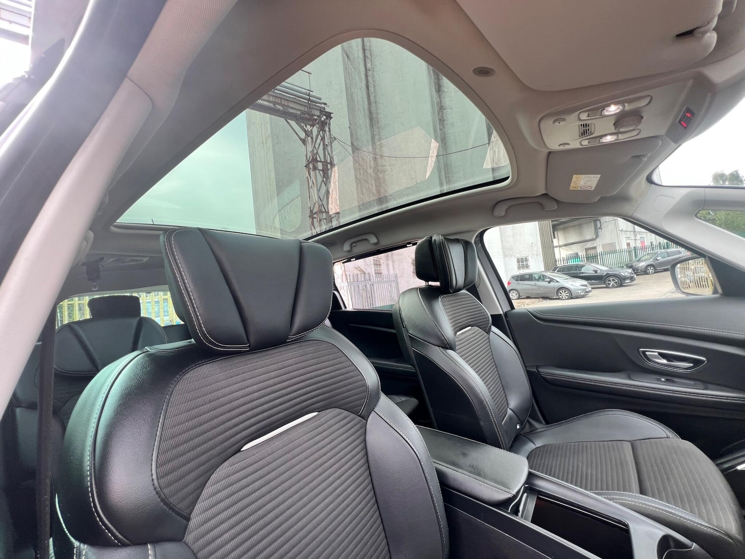 Used Renault Grand Scenic 2017 for sale - 77081317: Photo 34