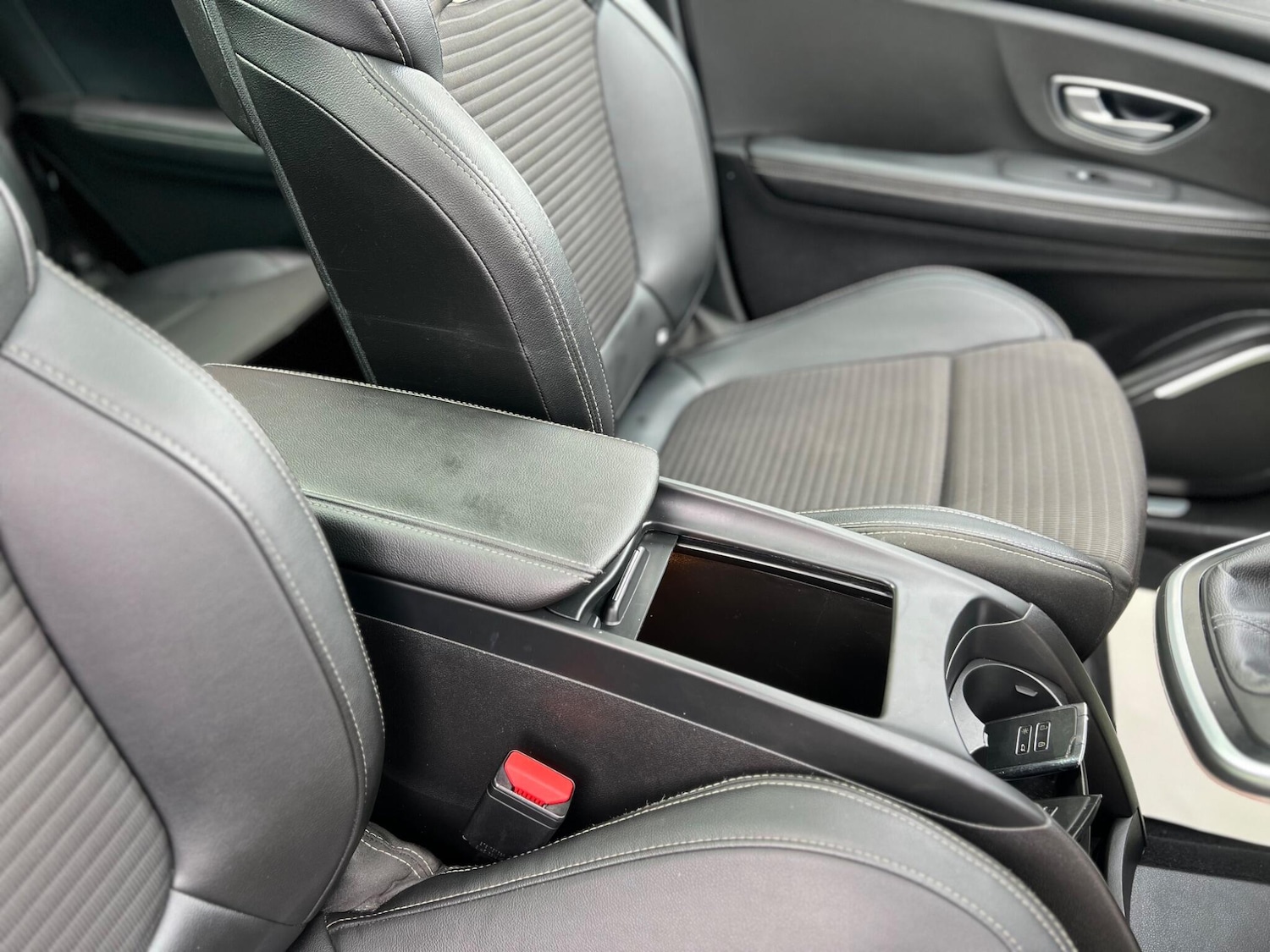 Used Renault Grand Scenic 2017 for sale - 77081317: Photo 36