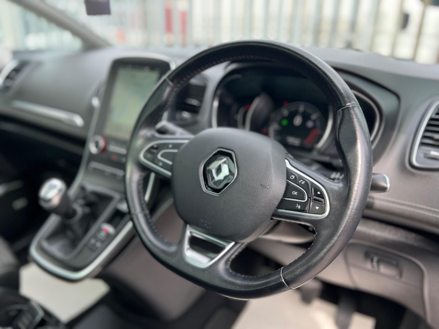 Used Renault Grand Scenic 2017 for sale - 77081317: Photo 41