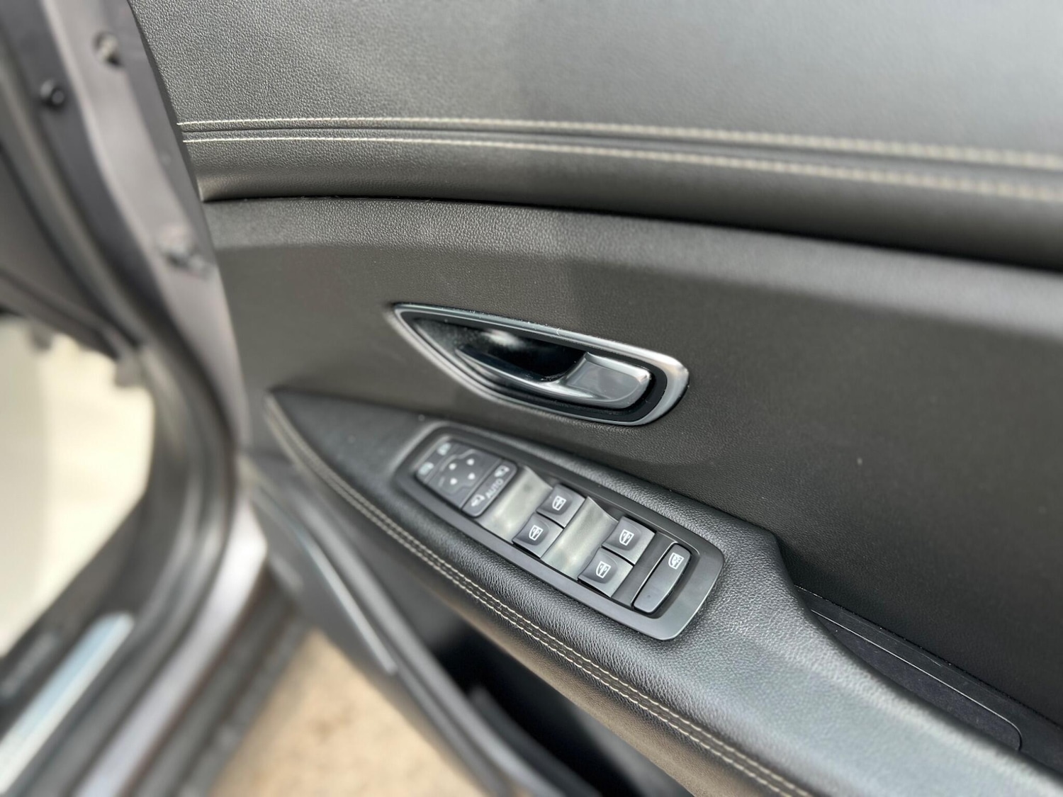 Used Renault Grand Scenic 2017 for sale - 77081317: Photo 54