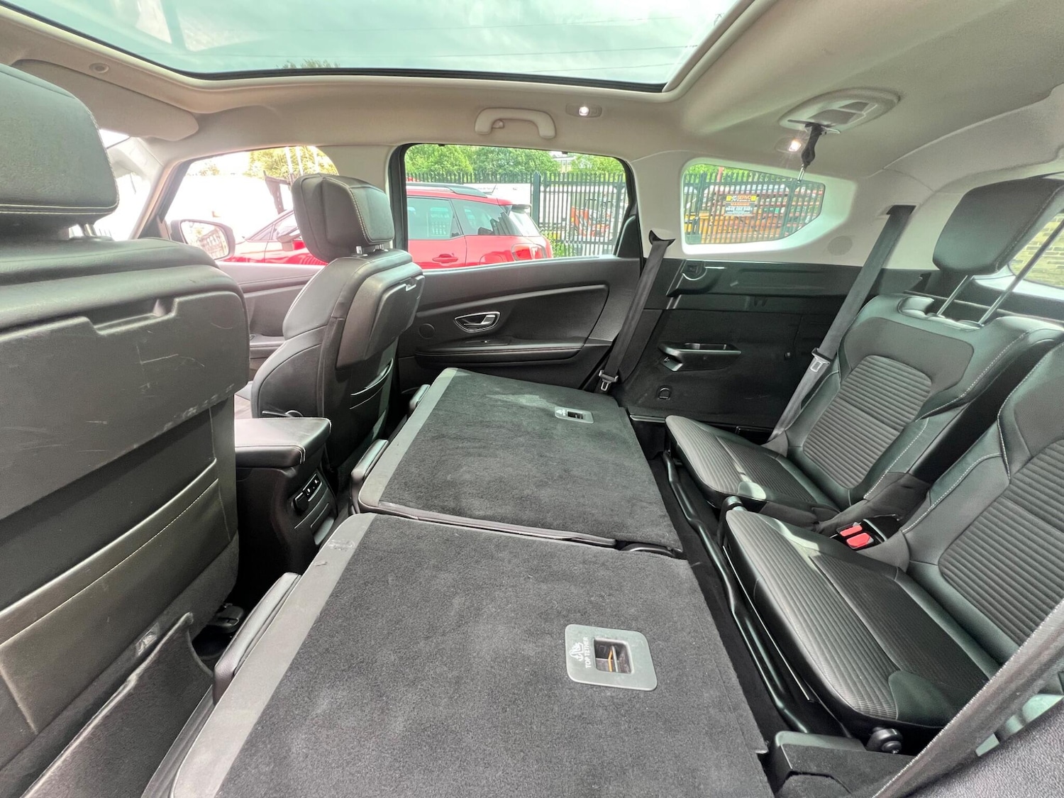 Used Renault Grand Scenic 2017 for sale - 77081317: Photo 74