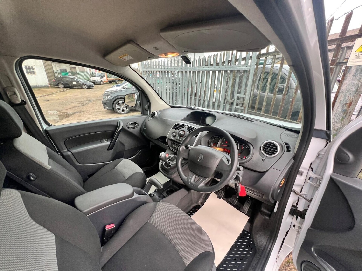 Used Renault Kangoo 2020 for sale - 77249691: Photo 38