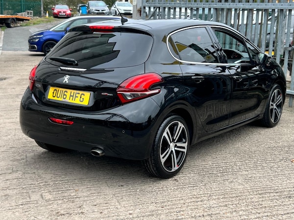 Used Peugeot 208 2016 for sale - 76283362: Photo 10