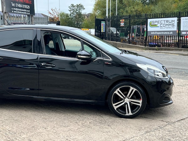 Used Peugeot 208 2016 for sale - 76283362: Photo 14