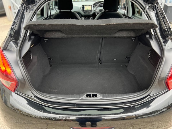 Used Peugeot 208 2016 for sale - 76283362: Photo 23