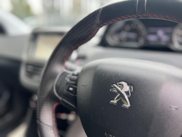 Used Peugeot 208 2016 for sale - 76283362: Photo 33