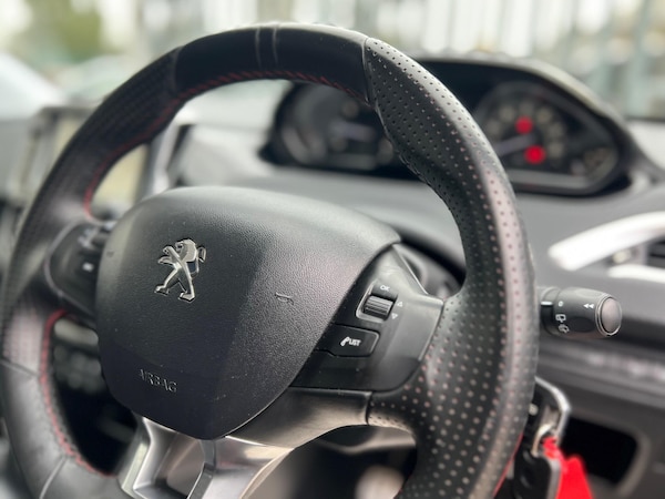 Used Peugeot 208 2016 for sale - 76283362: Photo 34