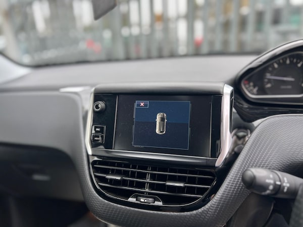 Used Peugeot 208 2016 for sale - 76283362: Photo 41