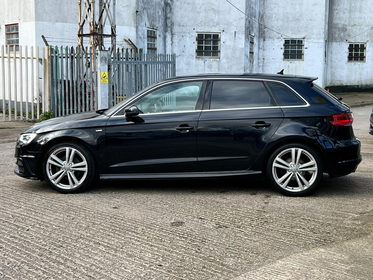 Used Audi A3 2013 for sale - 77820381: Photo 17