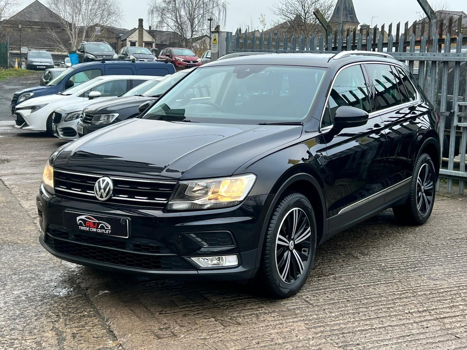 Used Volkswagen Tiguan 2017 for sale - 77040288: Photo 3