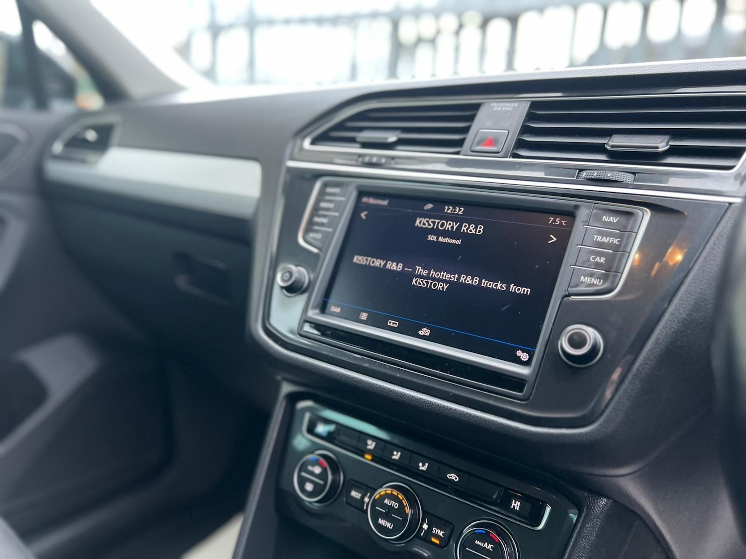 Used Volkswagen Tiguan 2017 for sale - 77040288: Photo 42