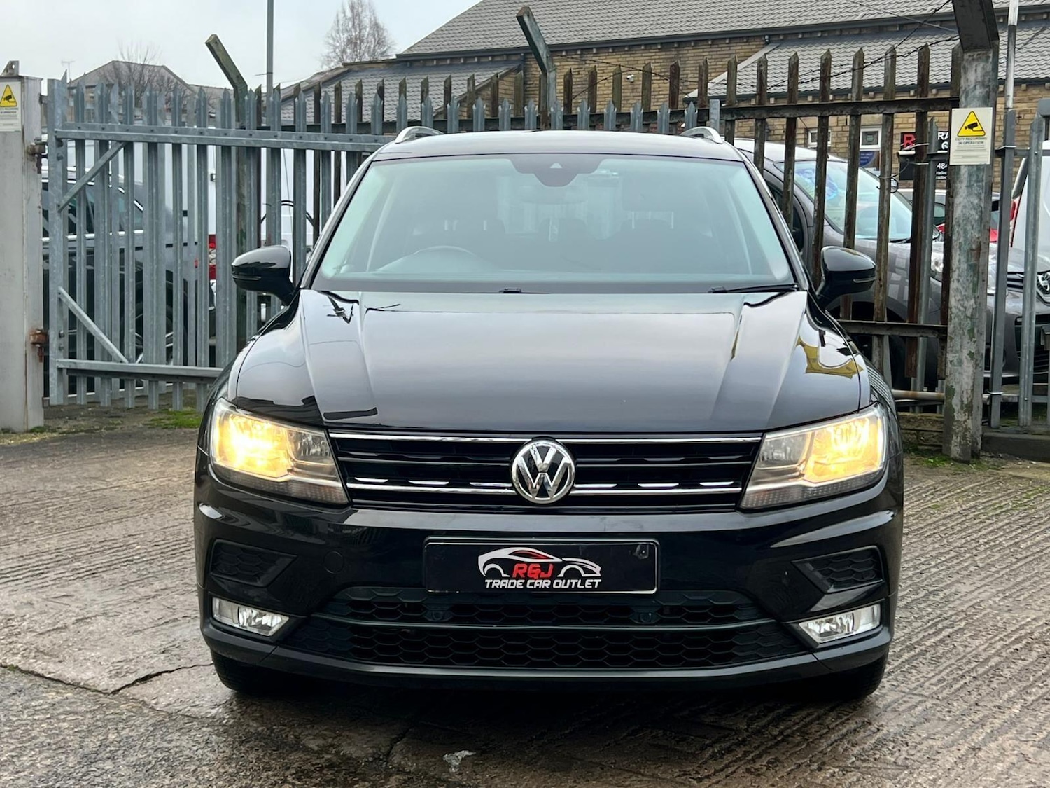 Used Volkswagen Tiguan 2017 for sale - 77040288: Photo 6