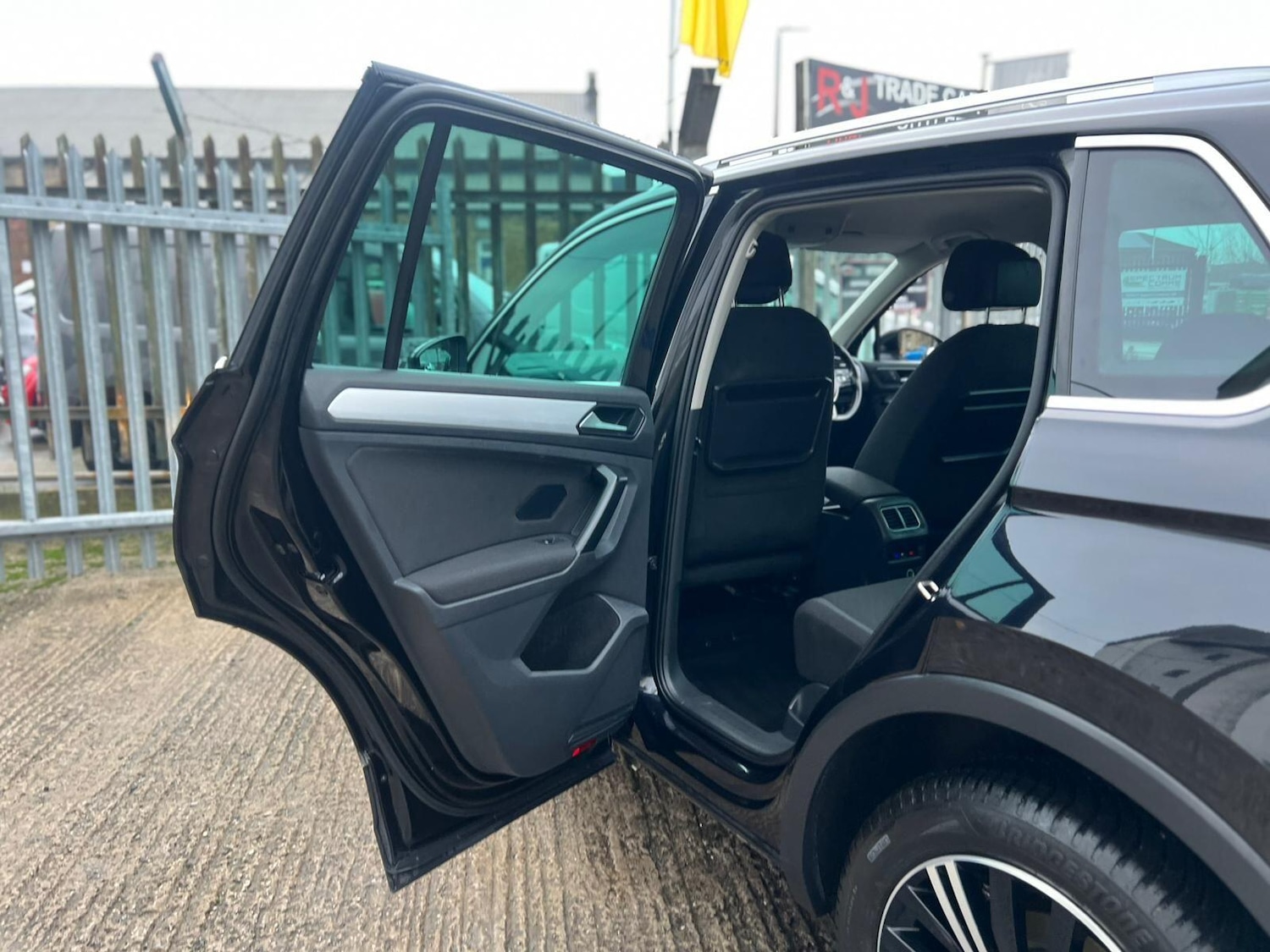 Used Volkswagen Tiguan 2017 for sale - 77040288: Photo 65