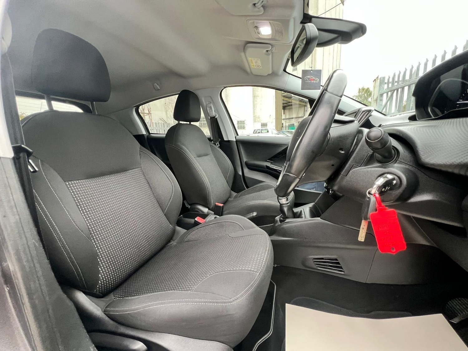 Used Peugeot 208 for sale - 76992044: Photo 27