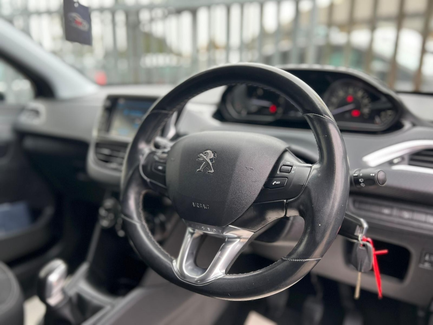 Used Peugeot 208 for sale - 76992044: Photo 33