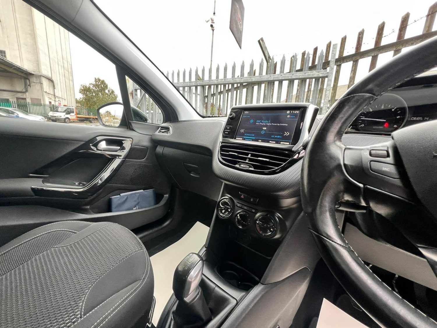 Used Peugeot 208 for sale - 76992044: Photo 39