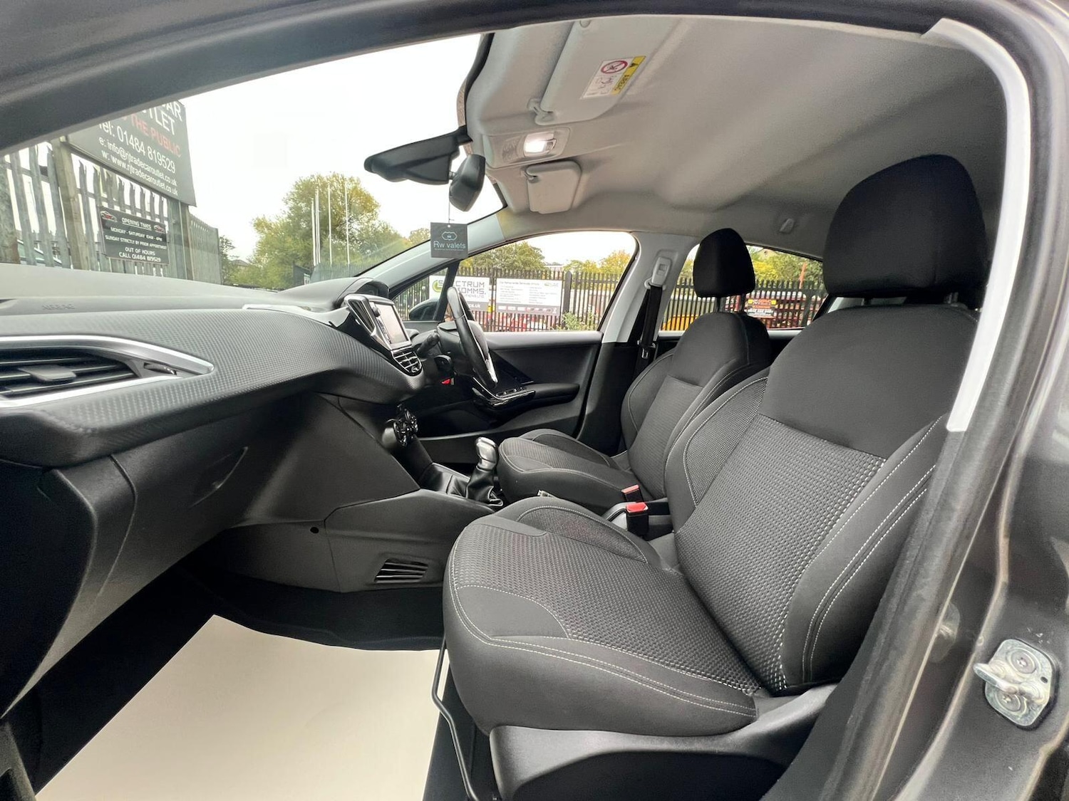 Used Peugeot 208 for sale - 76992044: Photo 55