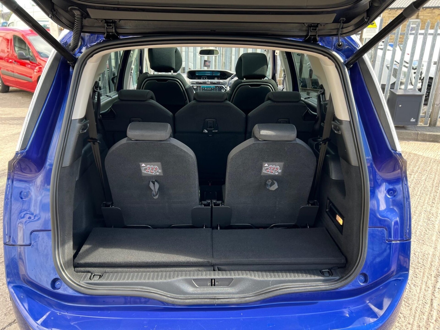 Used Citroen C4 Grand Picasso 2017 for sale - 77249717: Photo 24