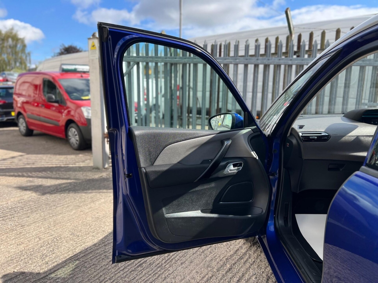 Used Citroen C4 Grand Picasso 2017 for sale - 77249717: Photo 85